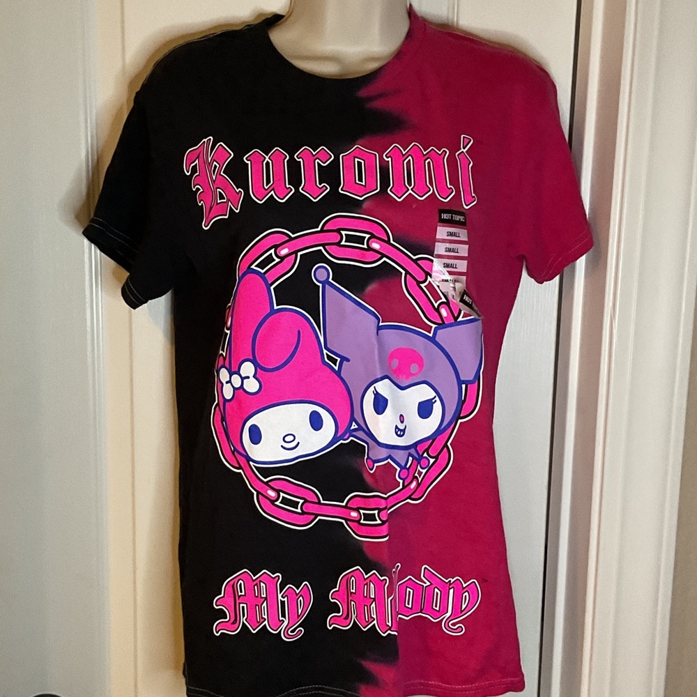 Hot Topic Black and Pink Kuromi Tee